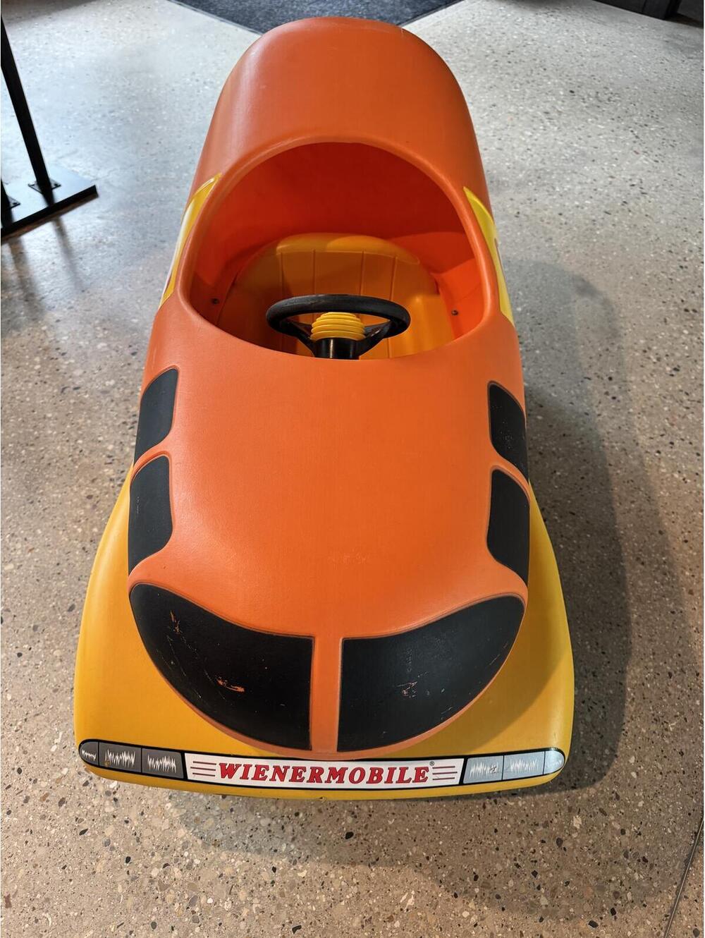 Pristine 1995 Bird Corp. Wienermobile Pedal Car with matching Radio Flyer Wagon - Picture 6 of 9